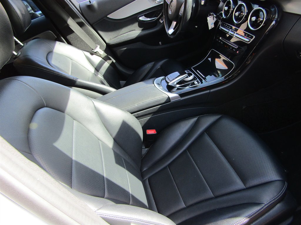 2016 Mercedes-Benz C-Class - $8,000