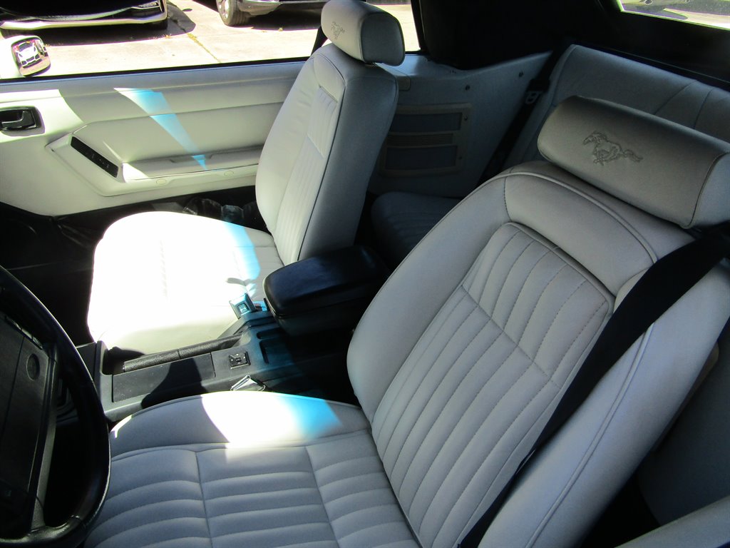 1993 Ford Mustang LX 5.0 photo
