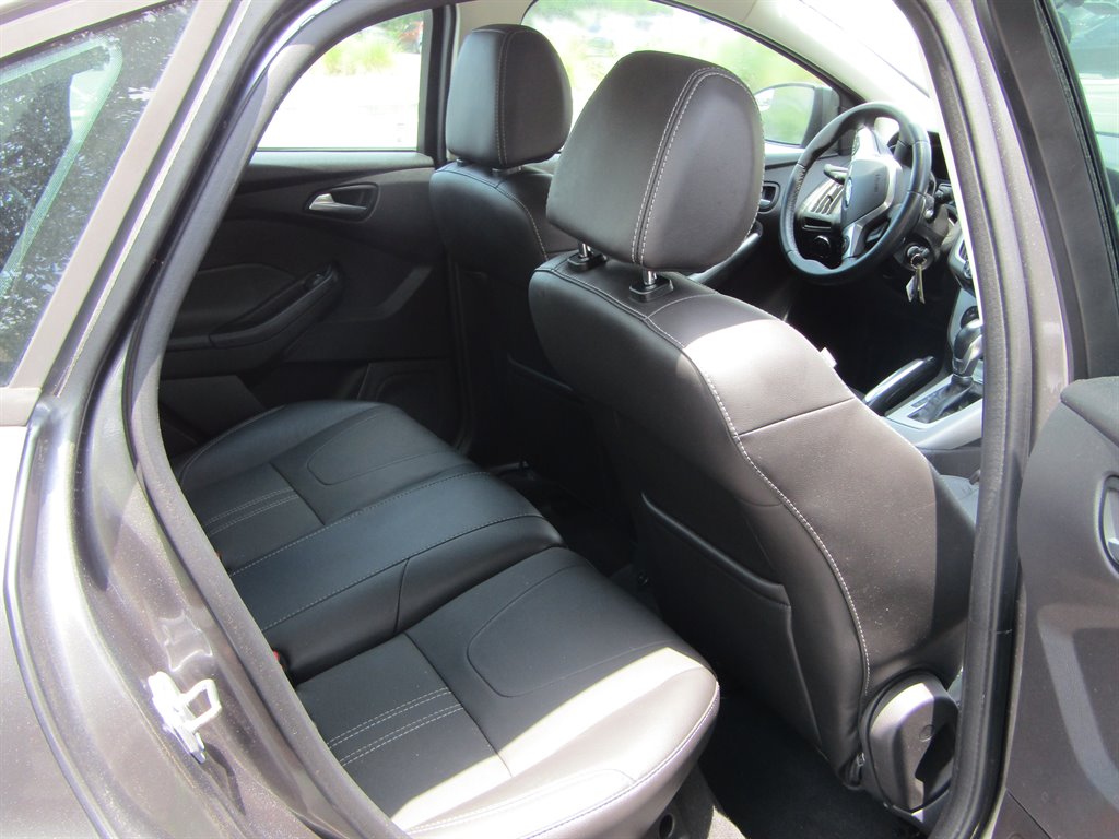 2014 Ford Focus SE photo