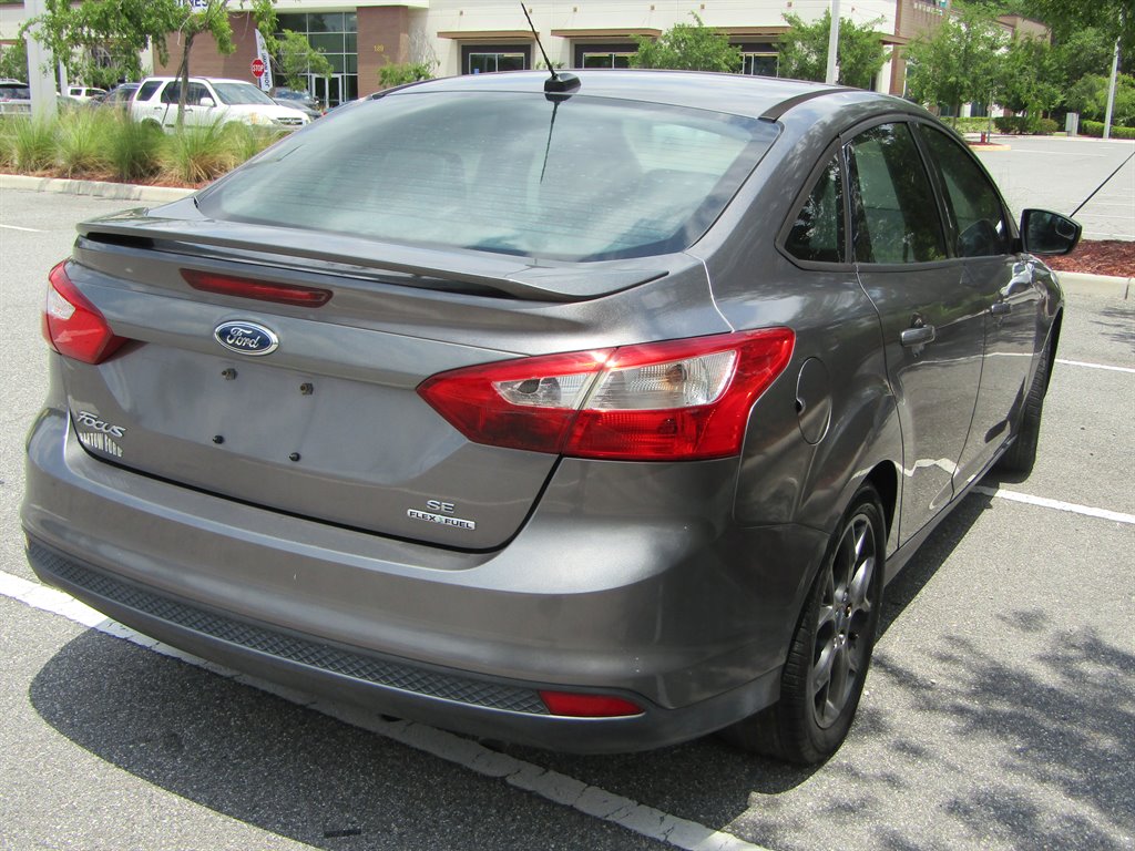 2014 Ford Focus SE photo