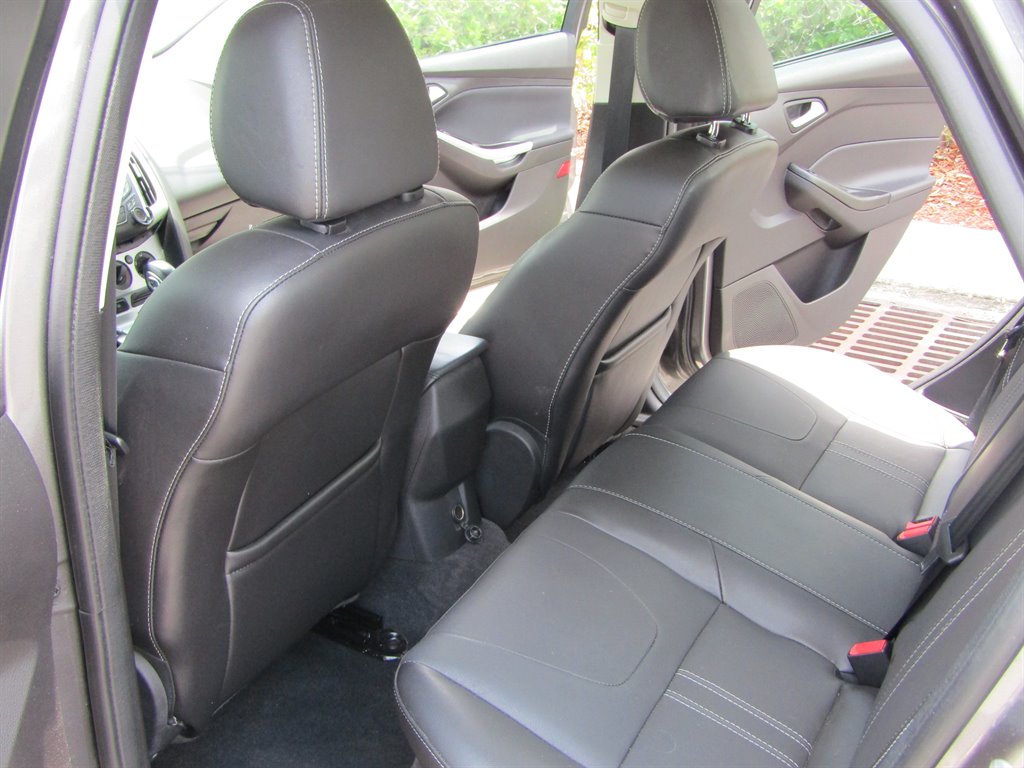2014 Ford Focus SE photo