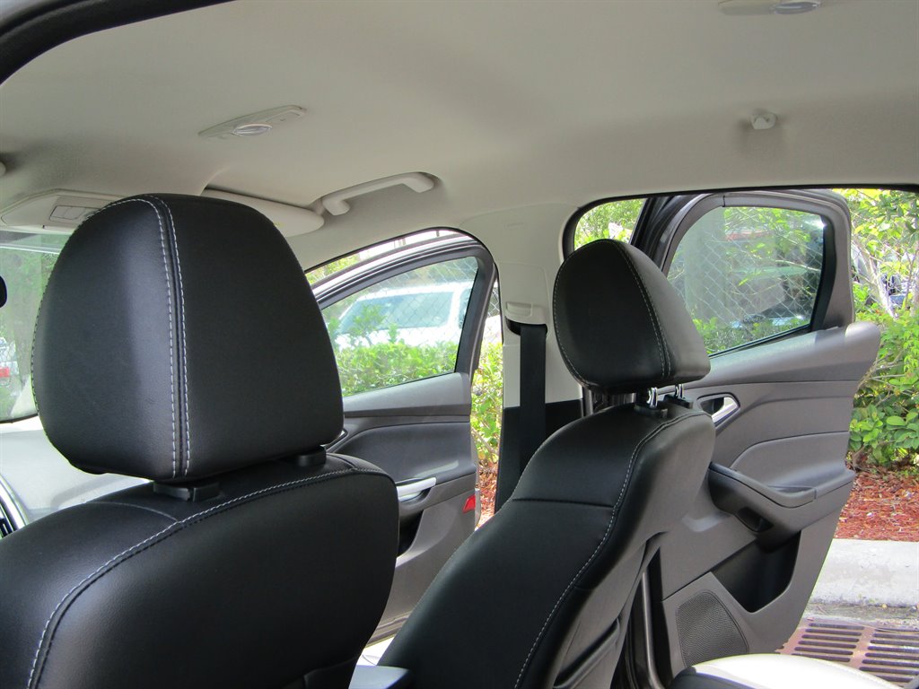 2014 Ford Focus SE photo