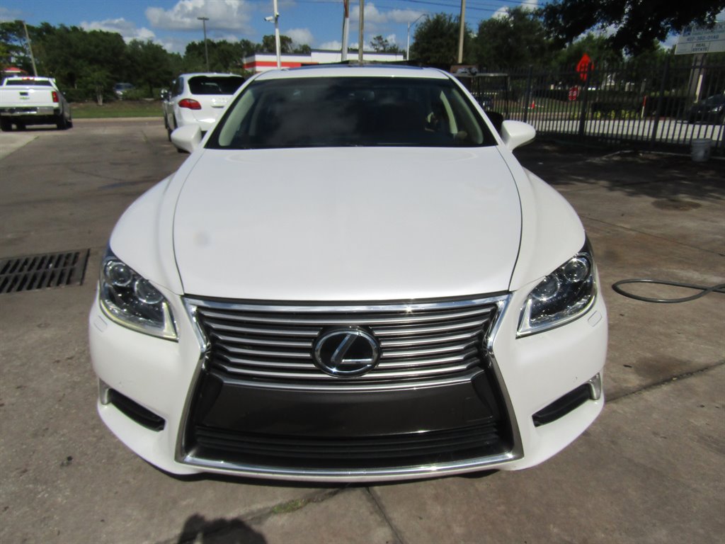 2017 Lexus LS - $21,000