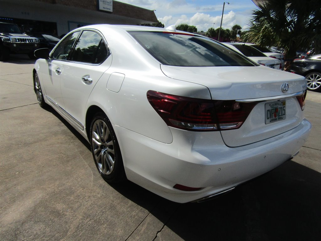2017 Lexus LS - $21,000