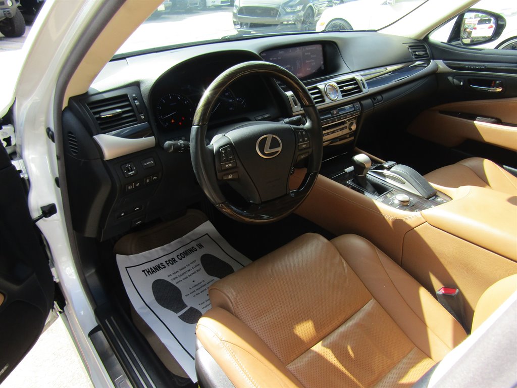 2017 Lexus LS - $21,000