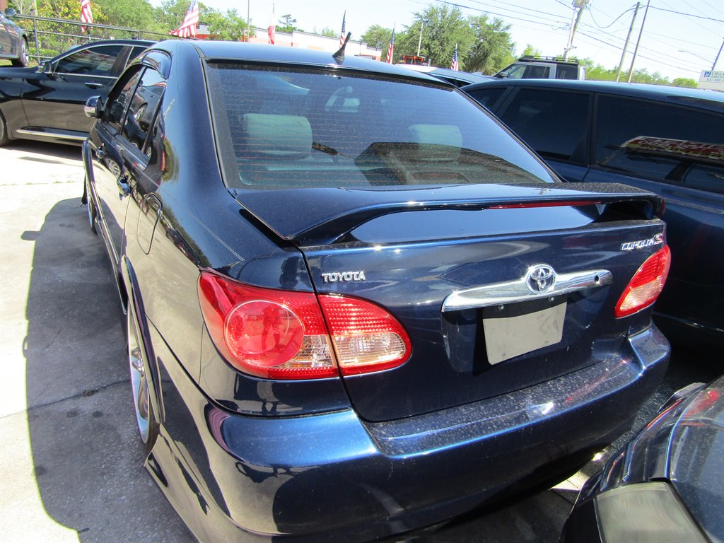 2003 Toyota Corolla CE photo