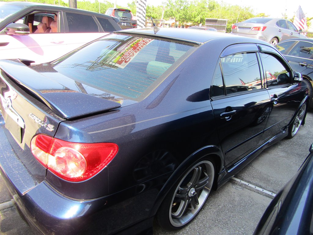 2003 Toyota Corolla CE photo