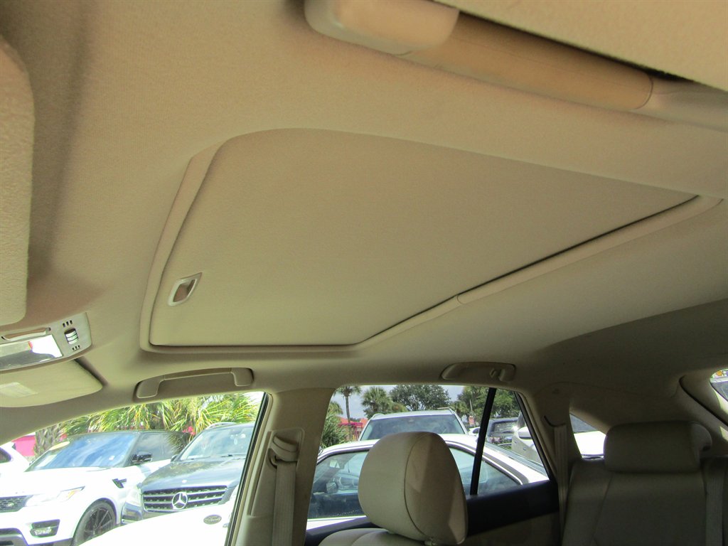 2006 Lexus RX - $3,800