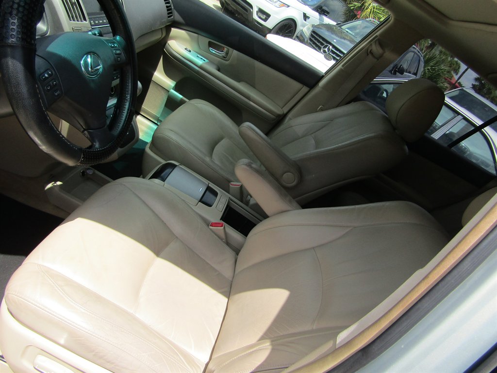 2006 Lexus RX - $3,800