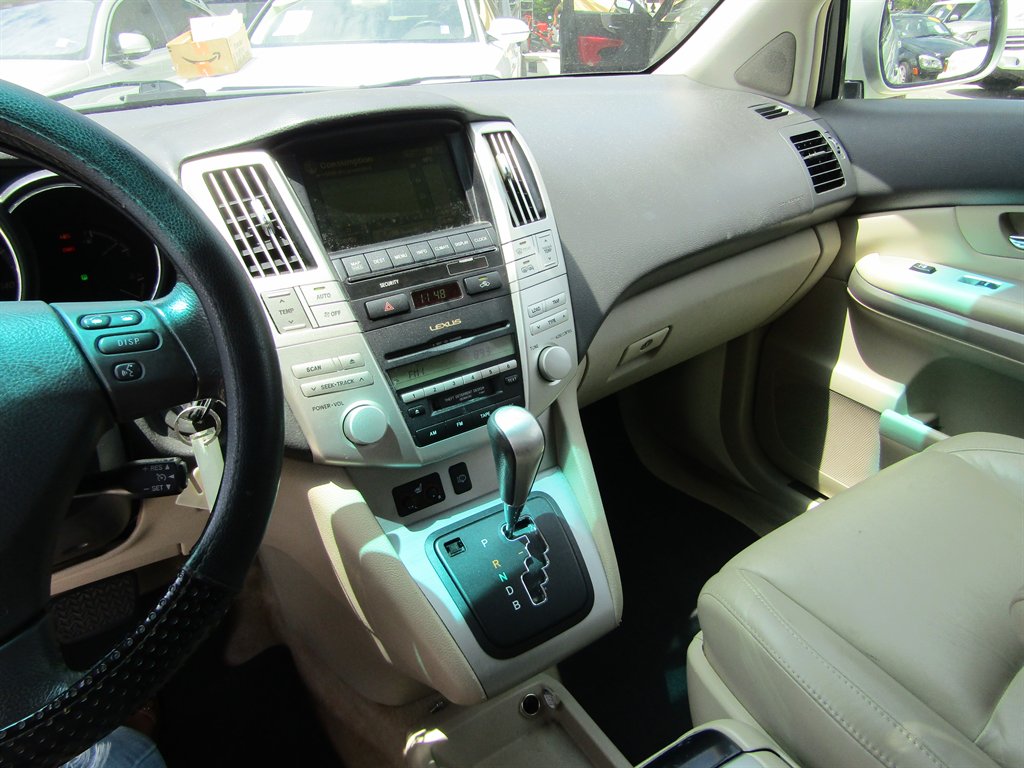 2006 Lexus RX - $3,800