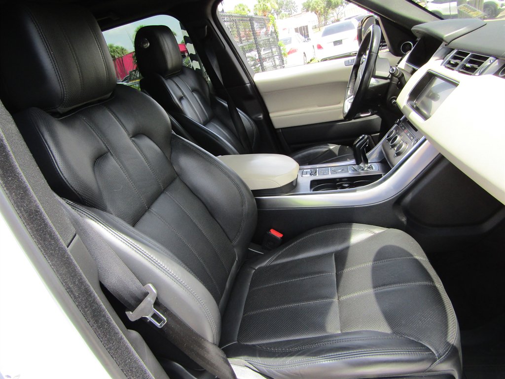 2017 Land Rover Range Rover Sport - $16,999