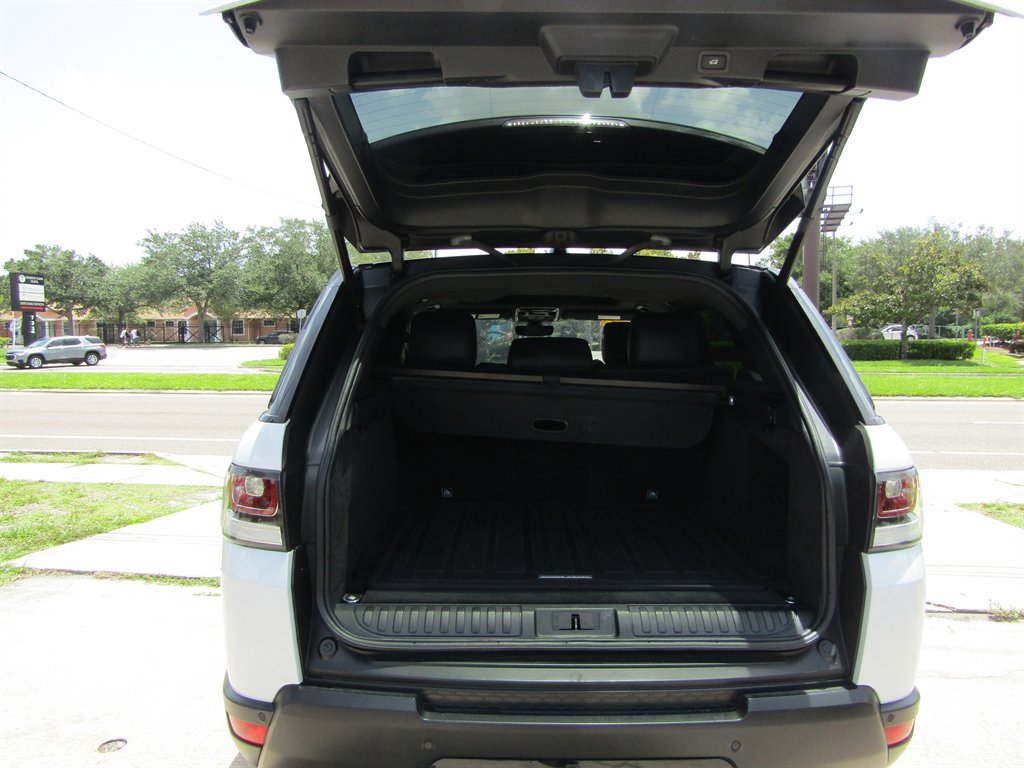 2017 Land Rover Range Rover Sport - $16,999