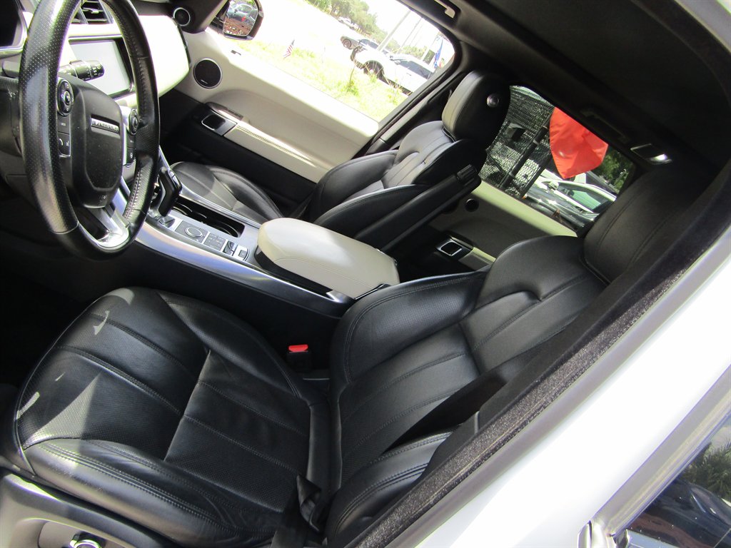2017 Land Rover Range Rover Sport - $16,999