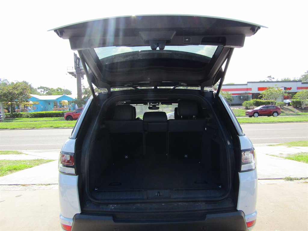 2017 Land Rover Range Rover Sport - $18,999