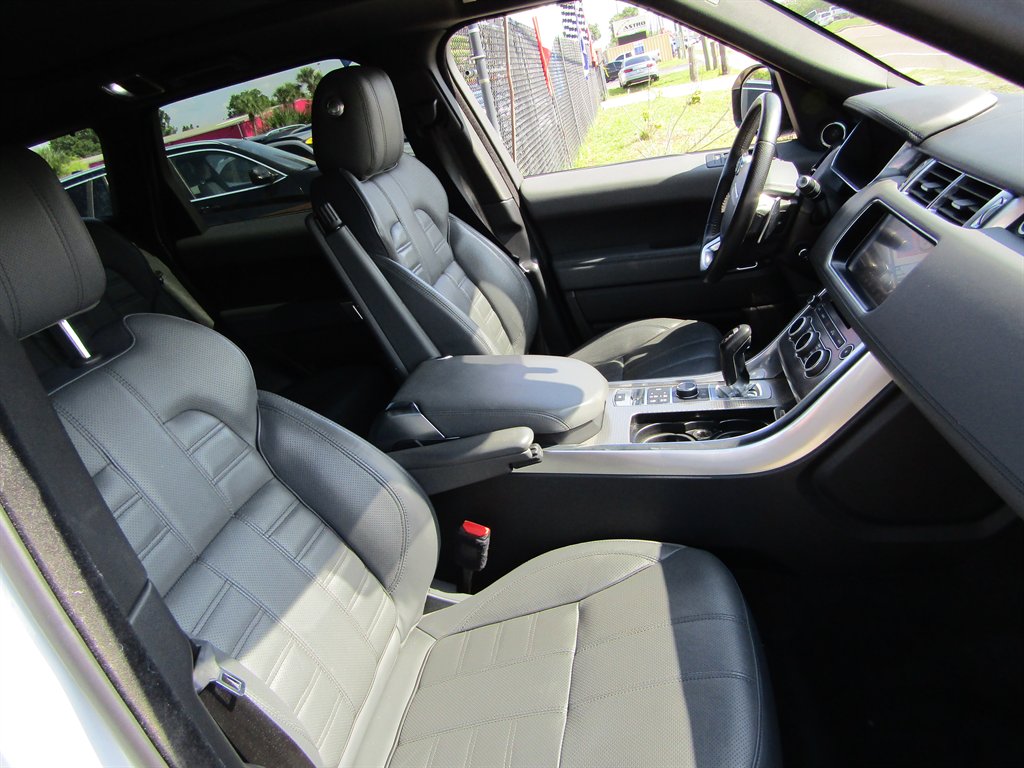 2017 Land Rover Range Rover Sport - $18,999