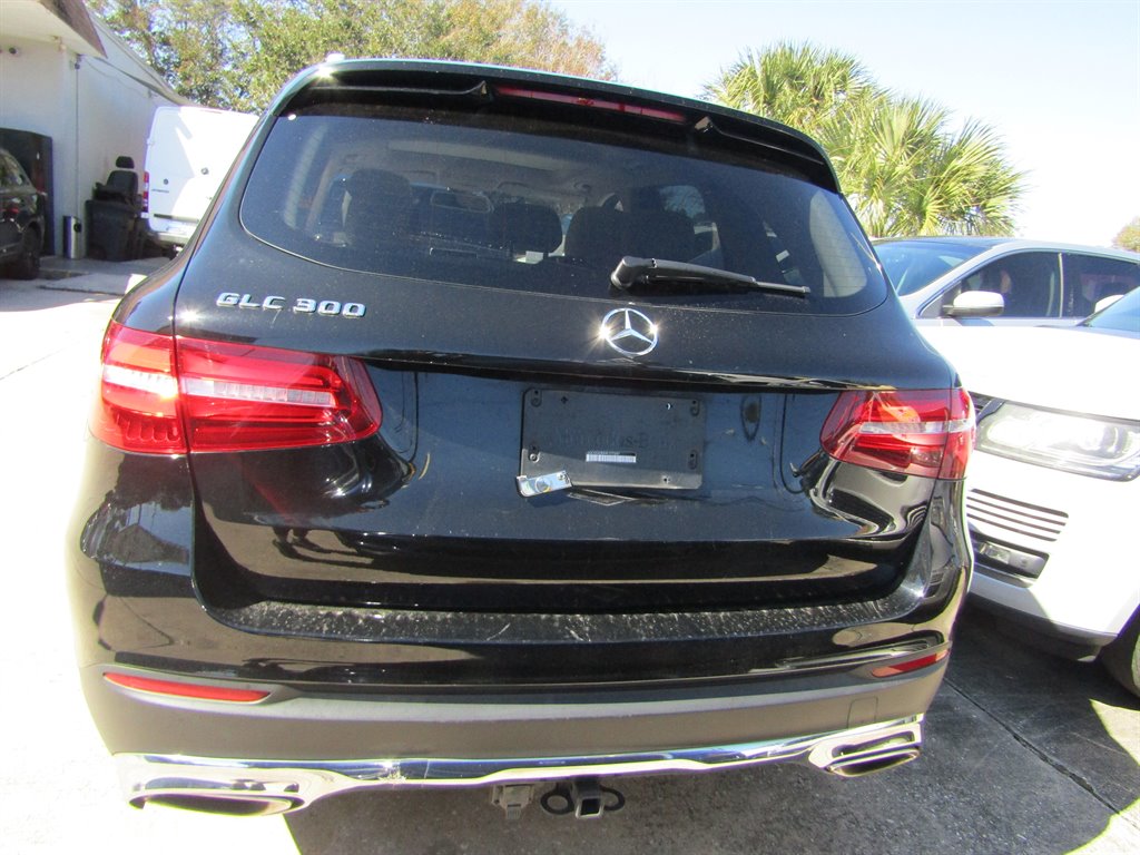 2017 Mercedes-Benz C-Class - $11,000