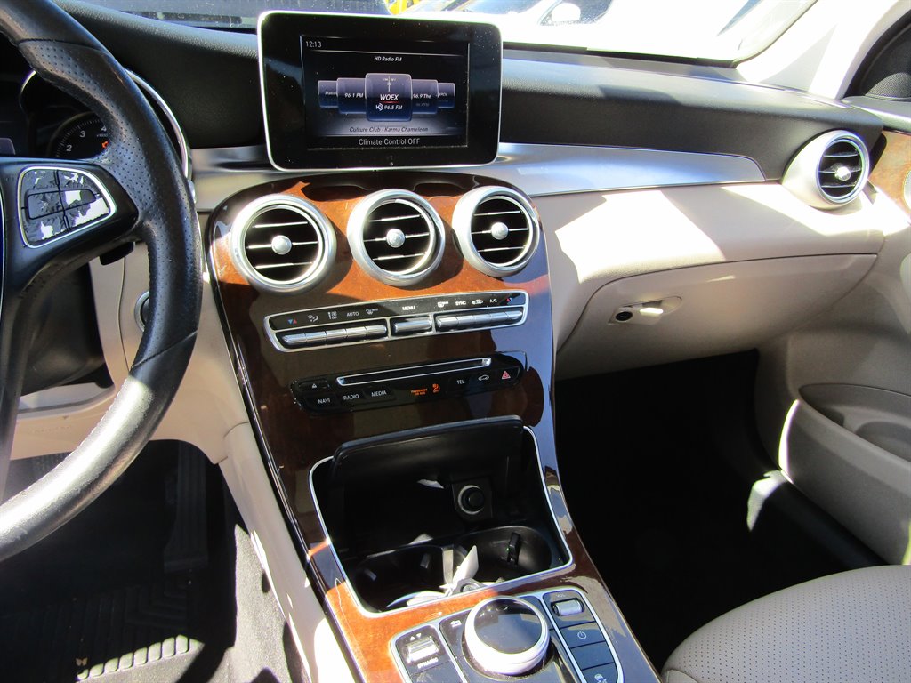 2017 Mercedes-Benz C-Class - $11,000