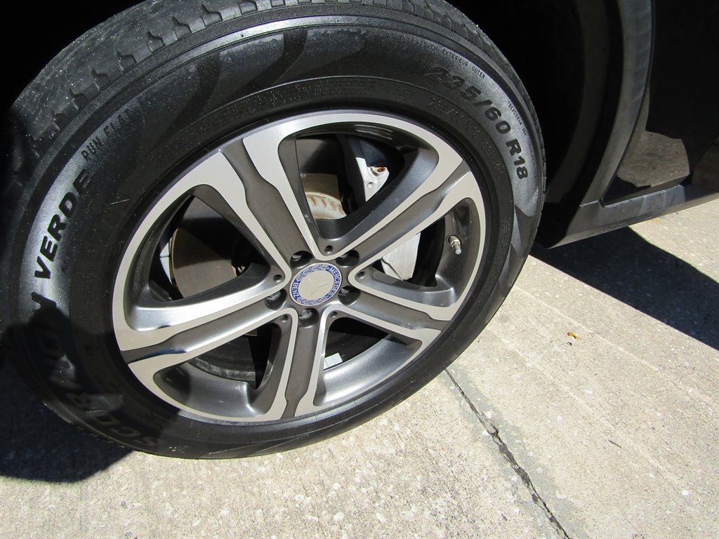 2017 Mercedes-Benz C-Class - $11,000