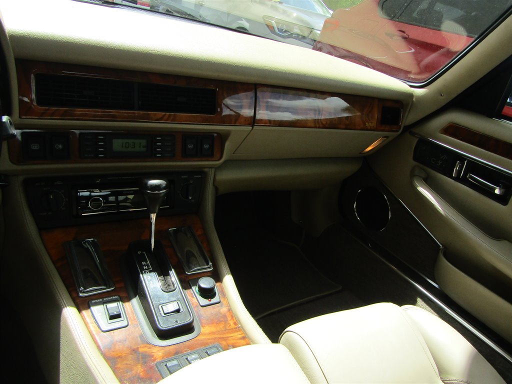 1994 Jaguar XJ-Series XJS photo