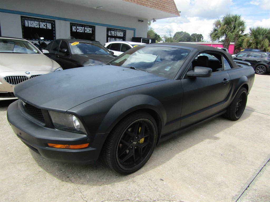 2005 Ford Mustang - $3,999