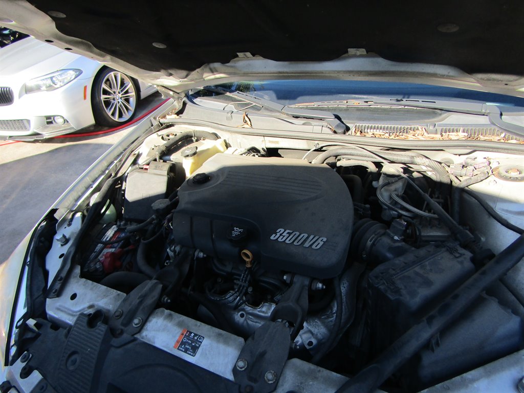 2011 Chevrolet Impala LT photo