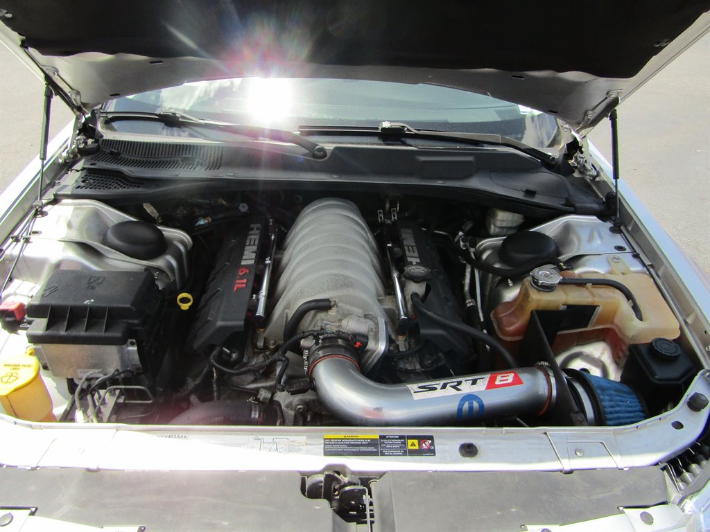 2006 Dodge Magnum SRT-8 photo