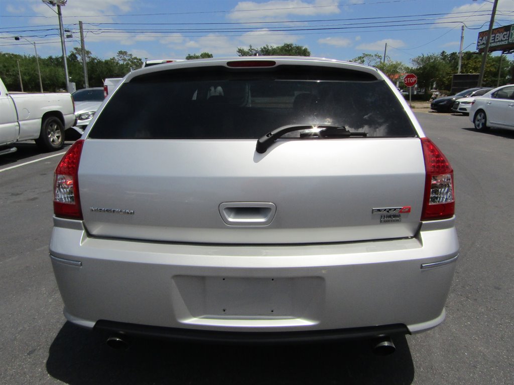 2006 Dodge Magnum SRT-8 photo