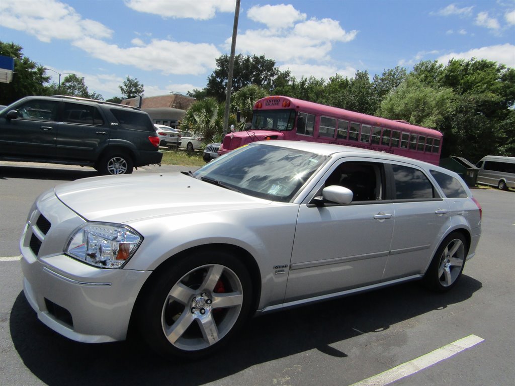 2006 Dodge Magnum SRT-8 photo