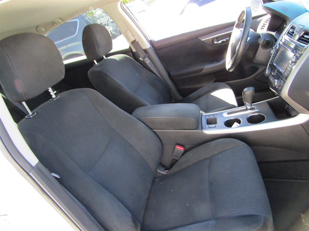 2015 Nissan Altima - $6,999