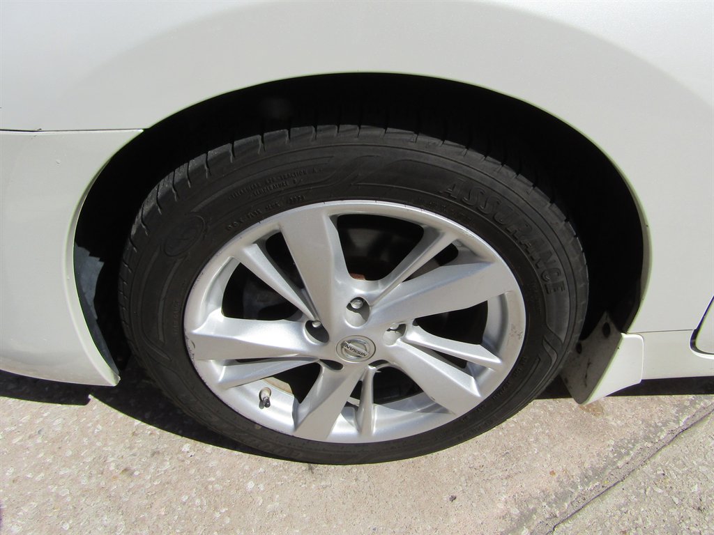 2015 Nissan Altima - $6,999