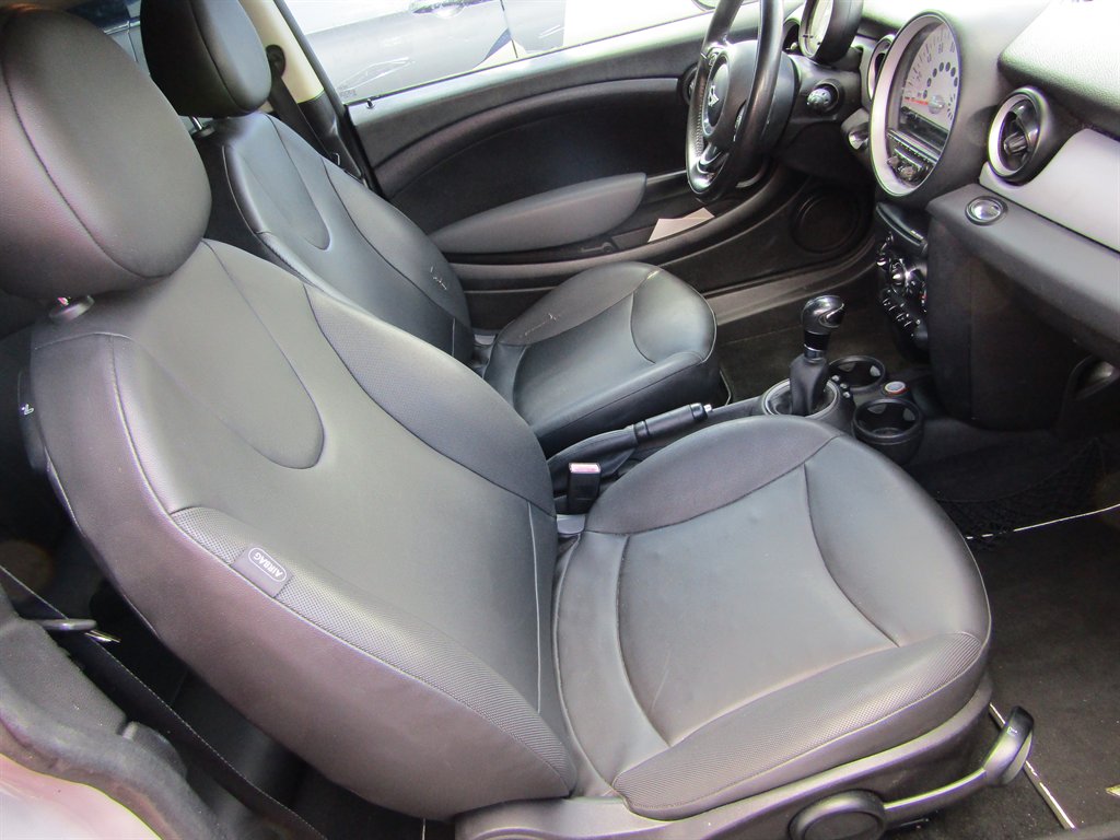 2011 MINI Hardtop - $5,999