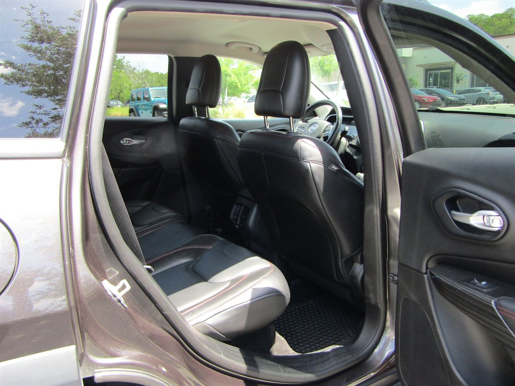 2014 Jeep Cherokee Trailhawk photo