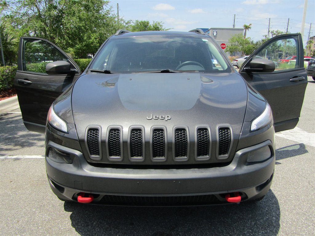 2014 Jeep Cherokee Trailhawk photo