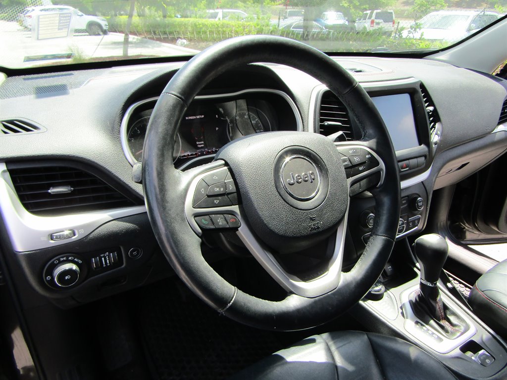 2014 Jeep Cherokee Trailhawk photo