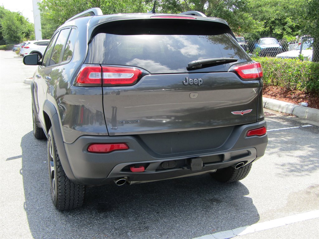 2014 Jeep Cherokee - $5,500