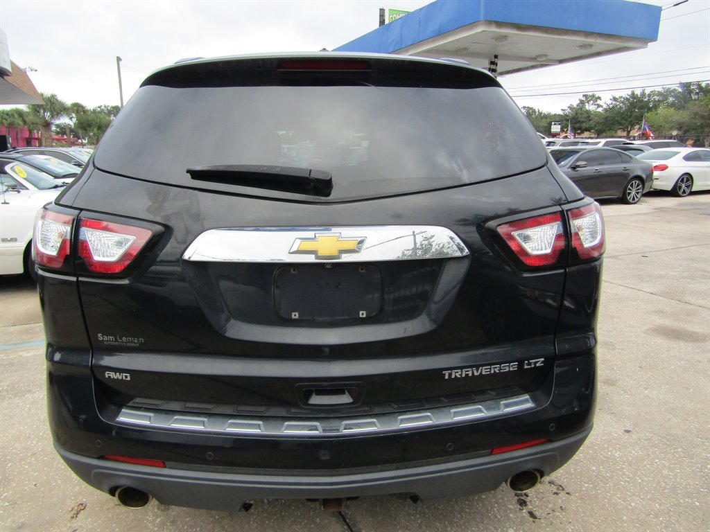 2015 Chevrolet Traverse - $8,600