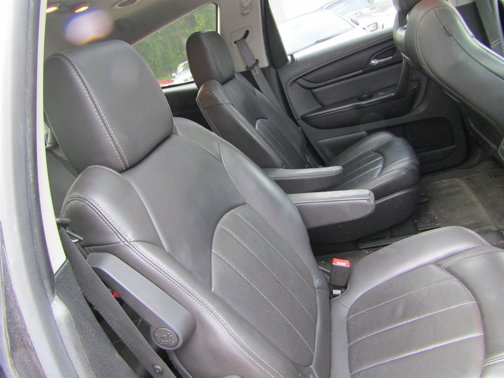 2015 Chevrolet Traverse - $8,600