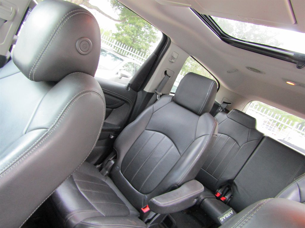 2015 Chevrolet Traverse - $8,600
