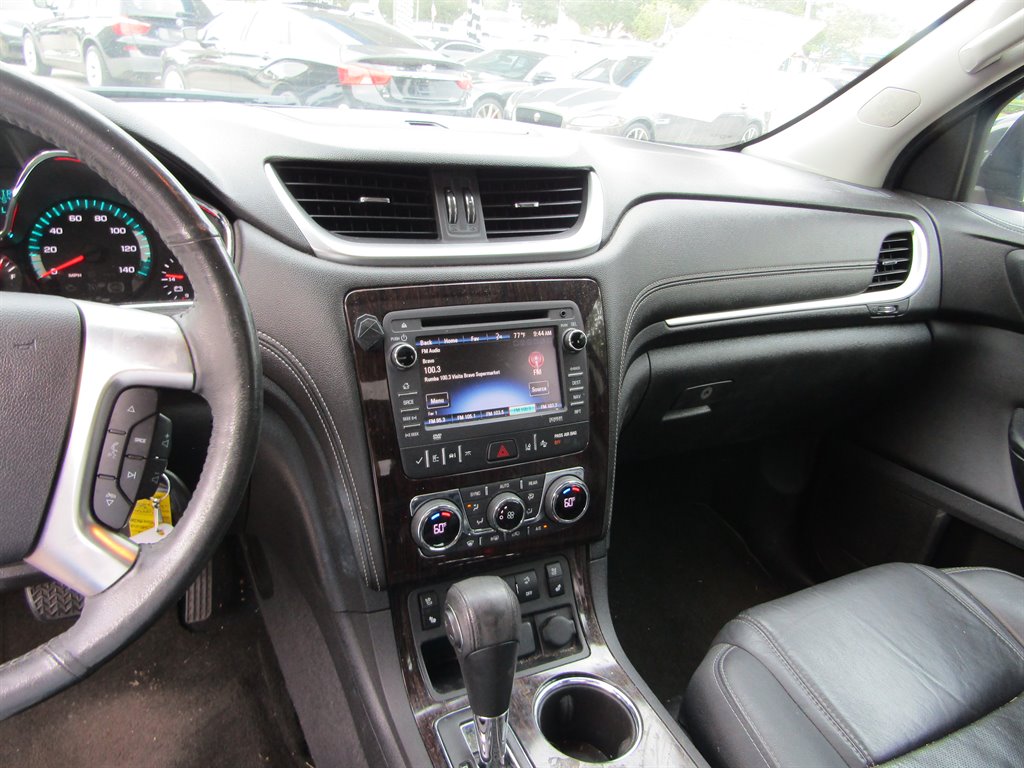 2015 Chevrolet Traverse - $8,600