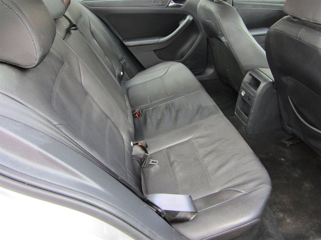 2012 Volkswagen Jetta - $3,999