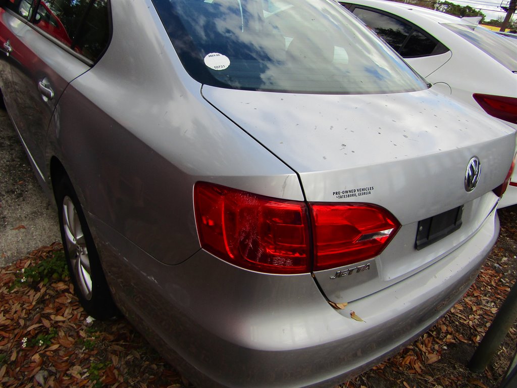 2012 Volkswagen Jetta - $3,999