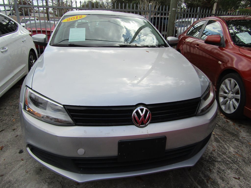 2012 Volkswagen Jetta - $3,999