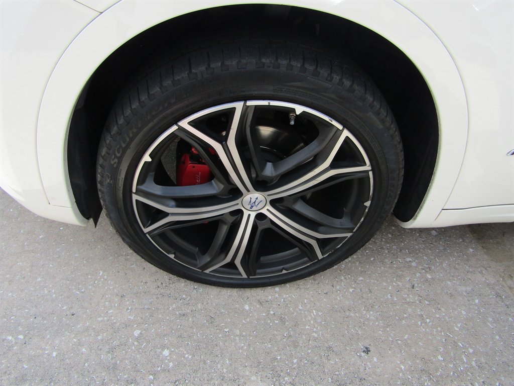 2019 Maserati Levante - $23,999