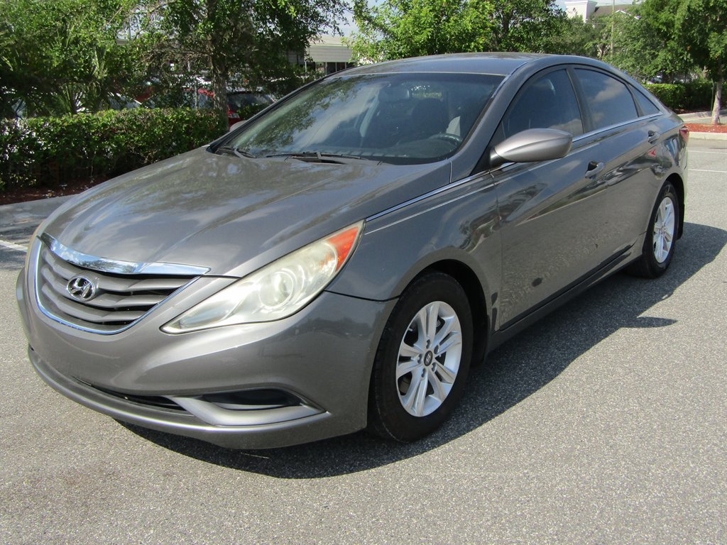 2012 Hyundai Sonata - $4,800