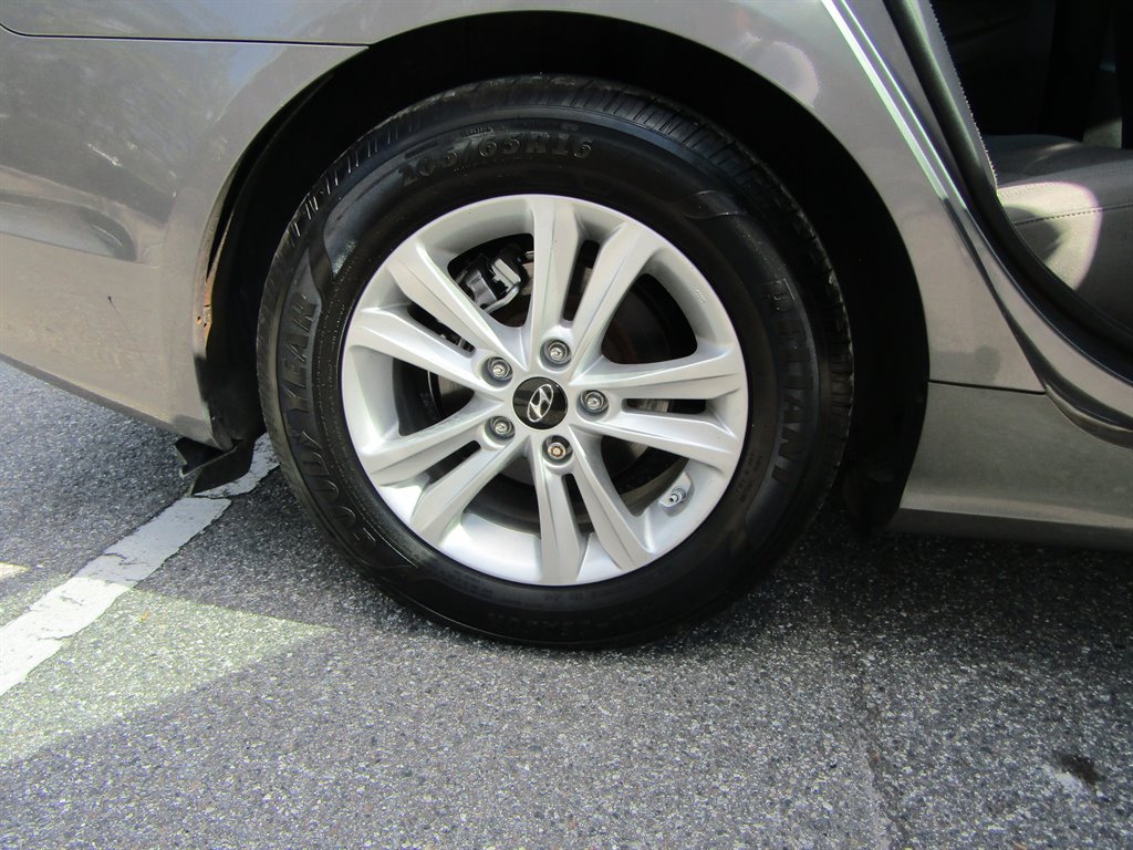 2012 Hyundai Sonata - $4,800