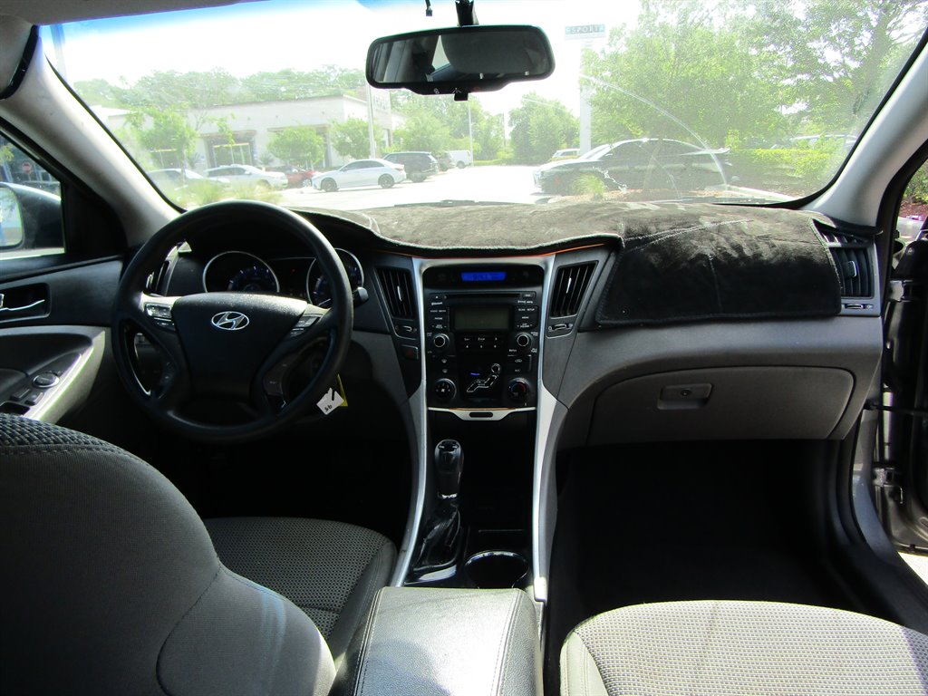 2012 Hyundai Sonata - $4,800