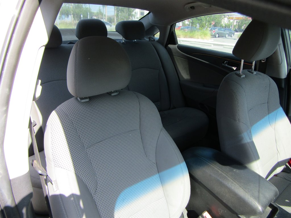 2012 Hyundai Sonata - $4,800
