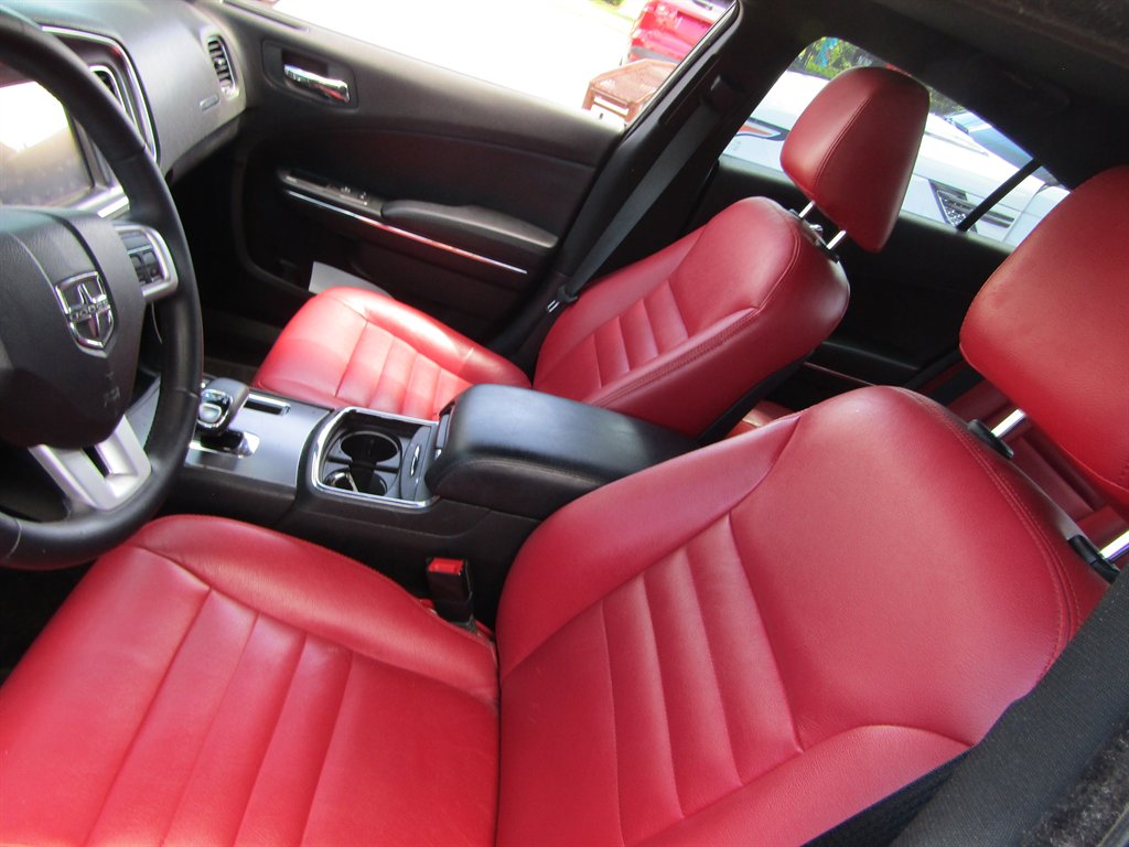 2014 Dodge Charger - $10,500
