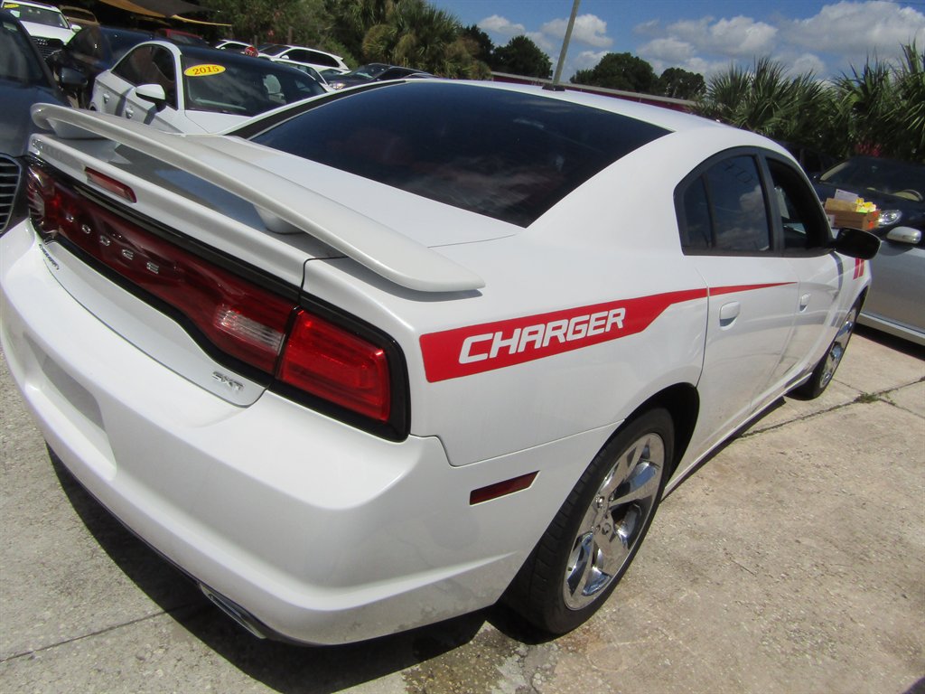 2014 Dodge Charger - $10,500