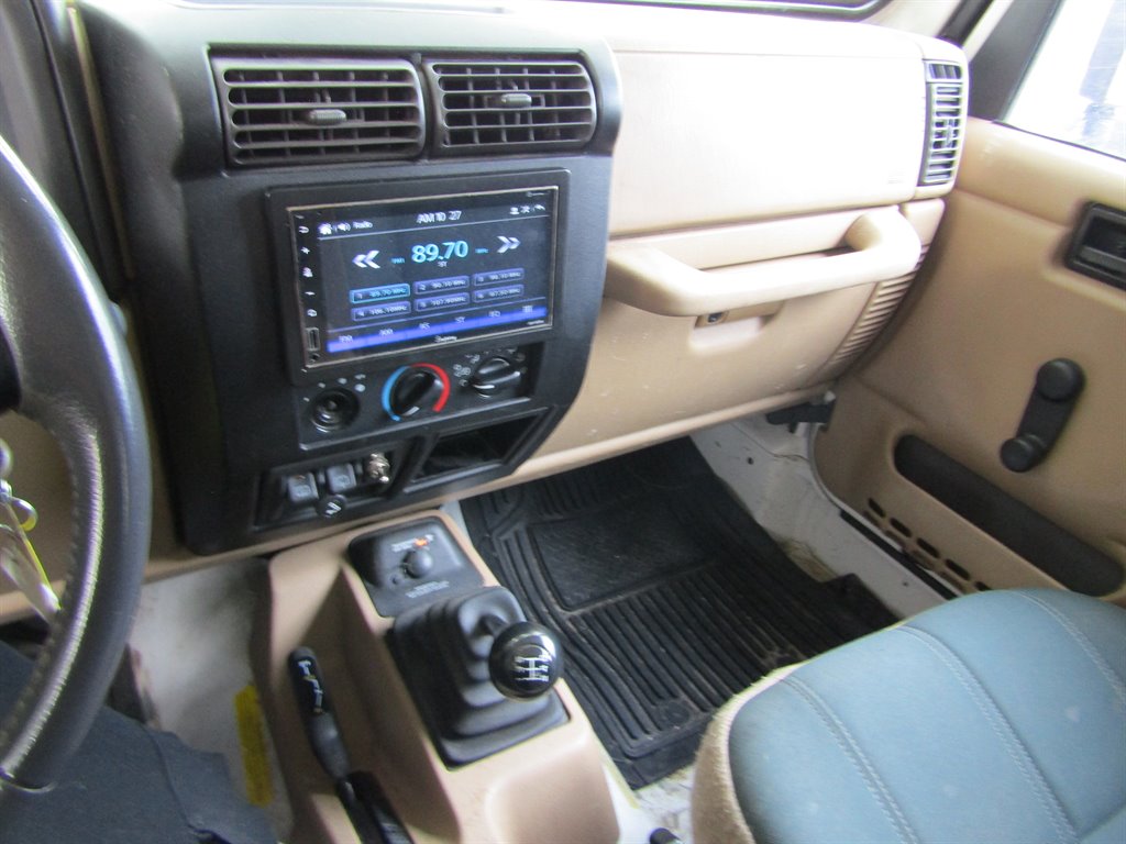 2001 Jeep Wrangler Sahara photo